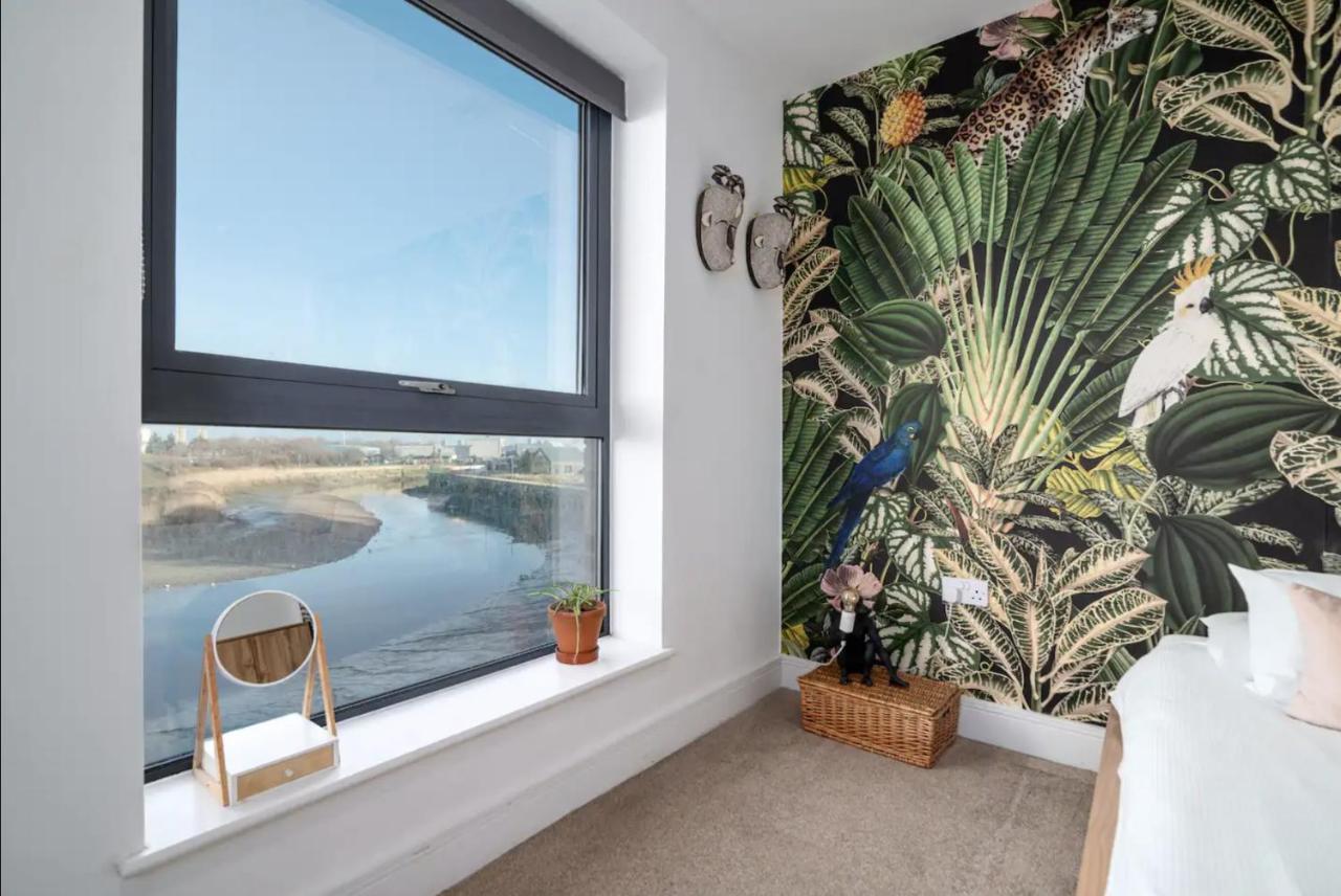 Stunning Riverside View Apartment, Near Canary Wharf & O2 Лондон Екстер'єр фото
